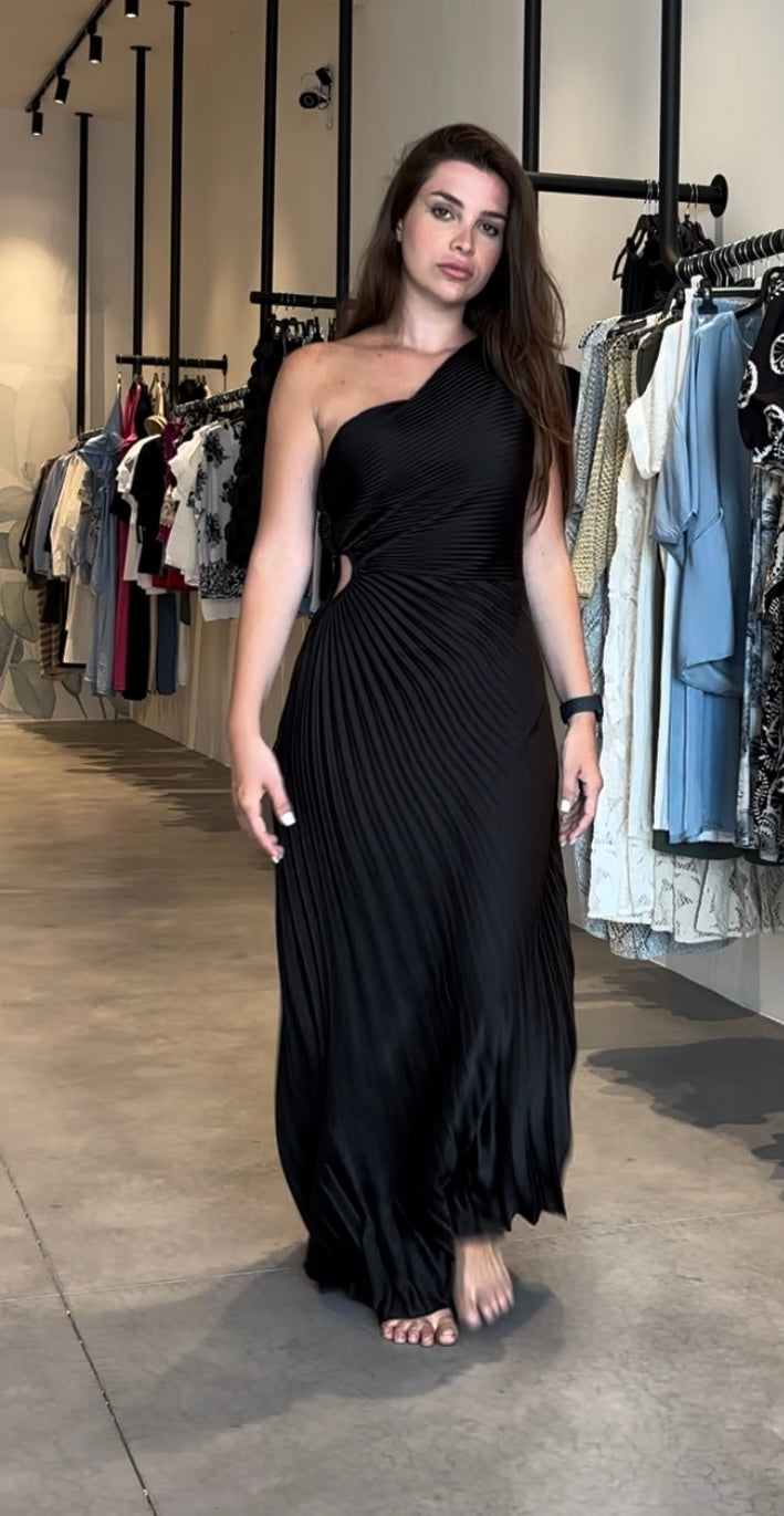 One shoulder black dress