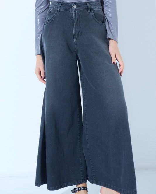 Extra wide legs jeans
