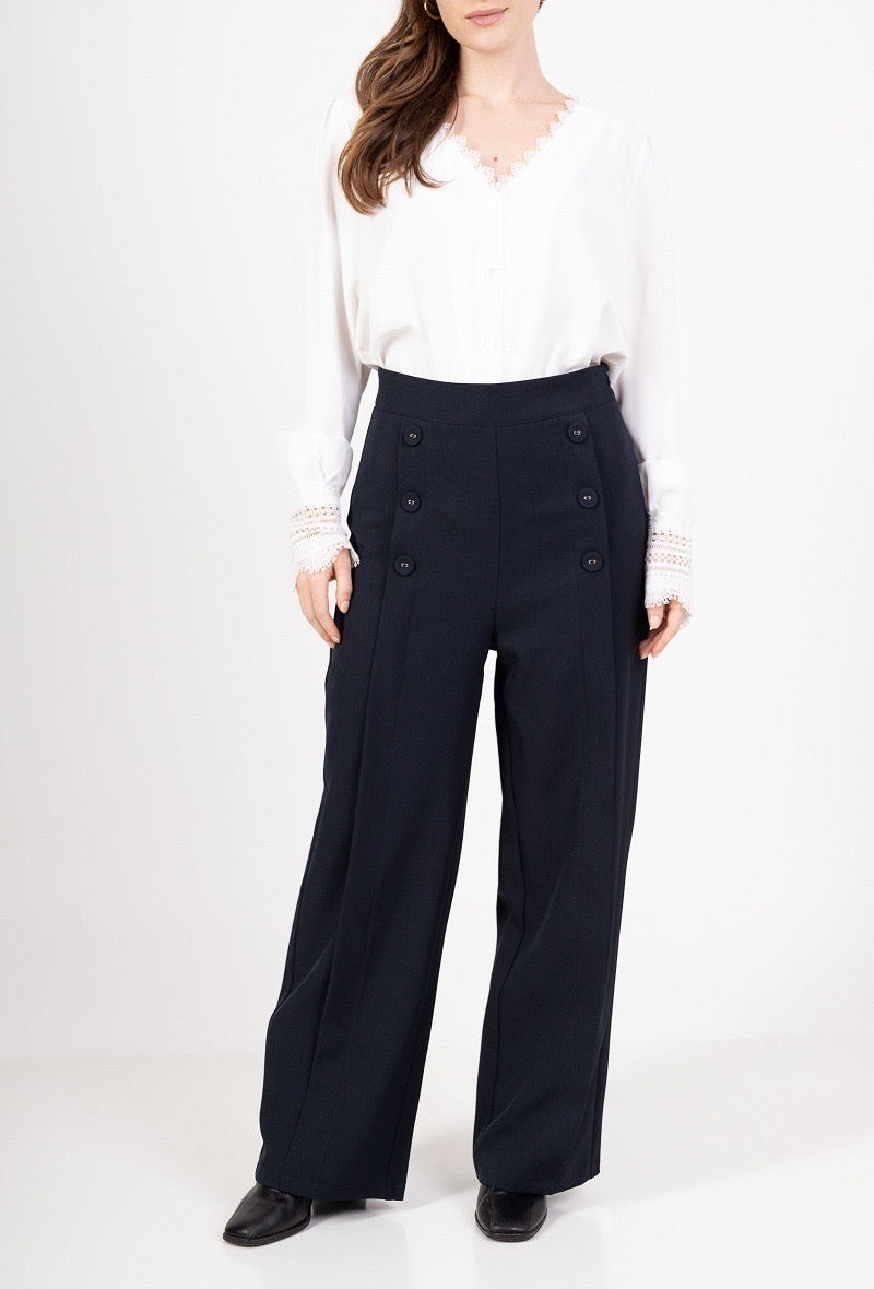 Big size regular pant with buttons