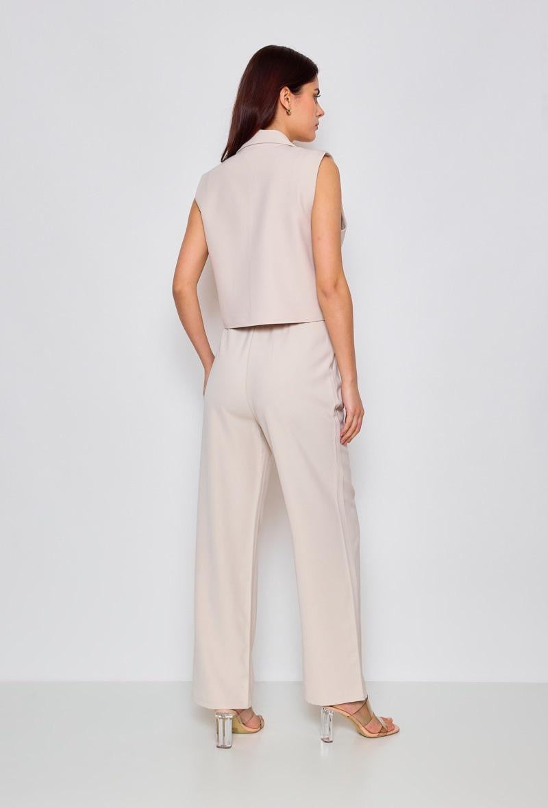 Sleeveless vest