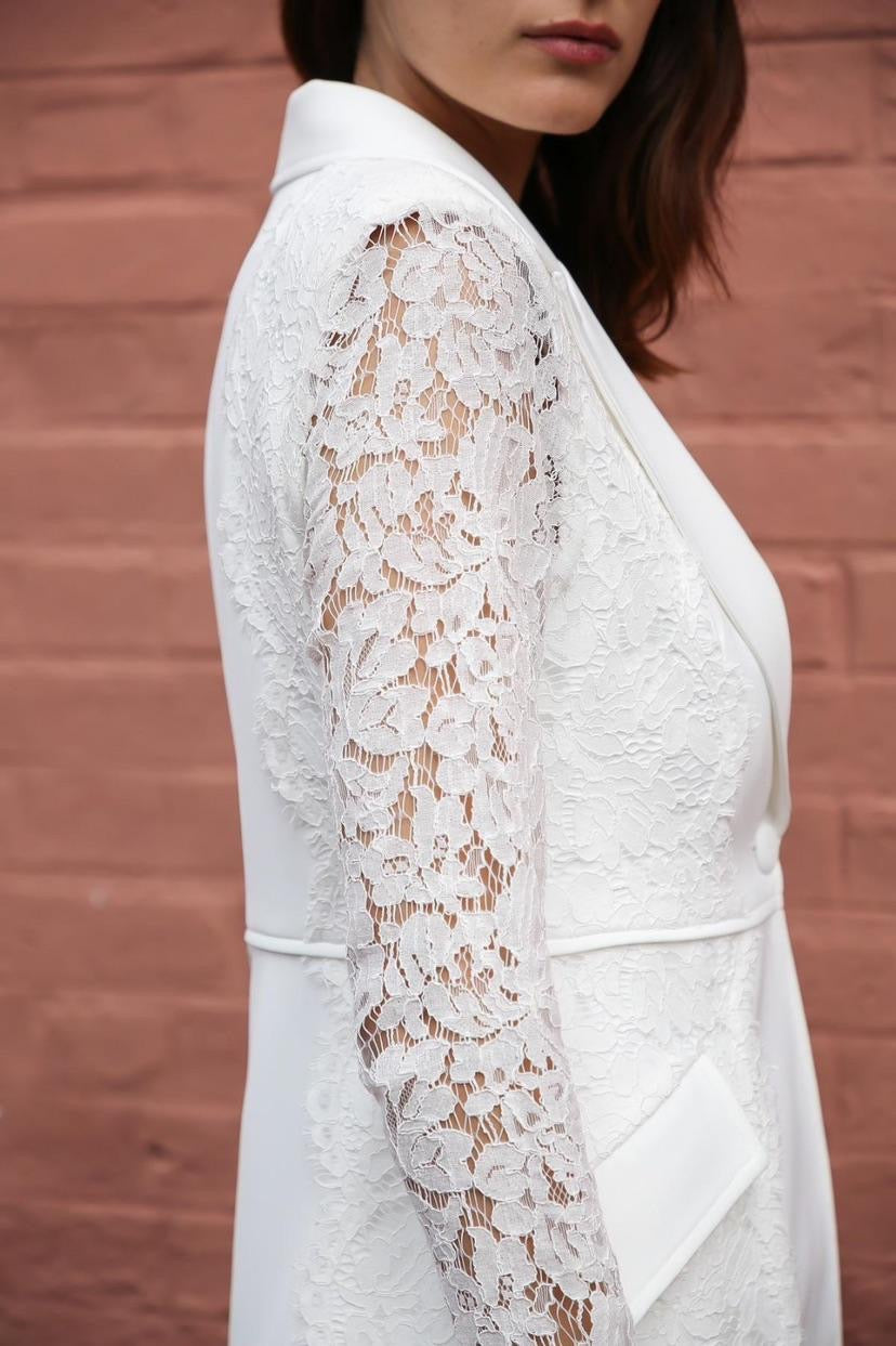 White blazer with dentelle Nana love