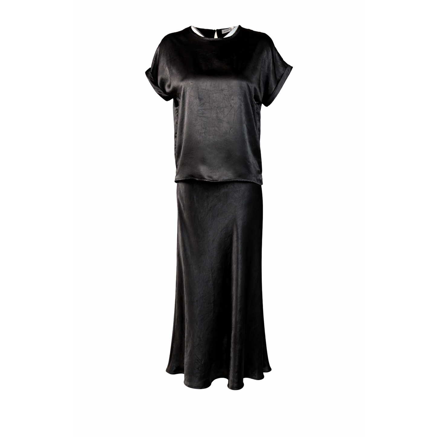 An elegant two-piece set LAMIAR