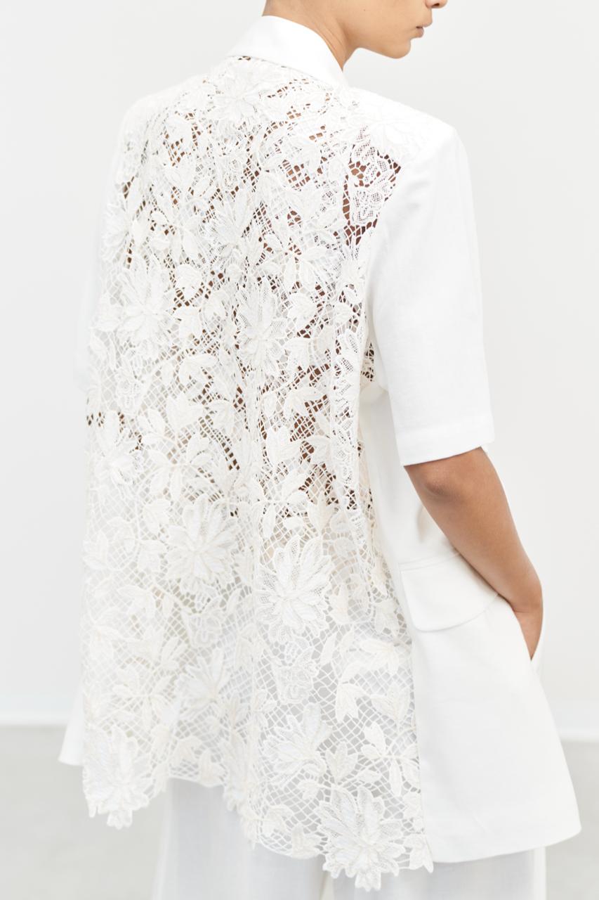 Short sleeves linen blazer with dentelle on the back 