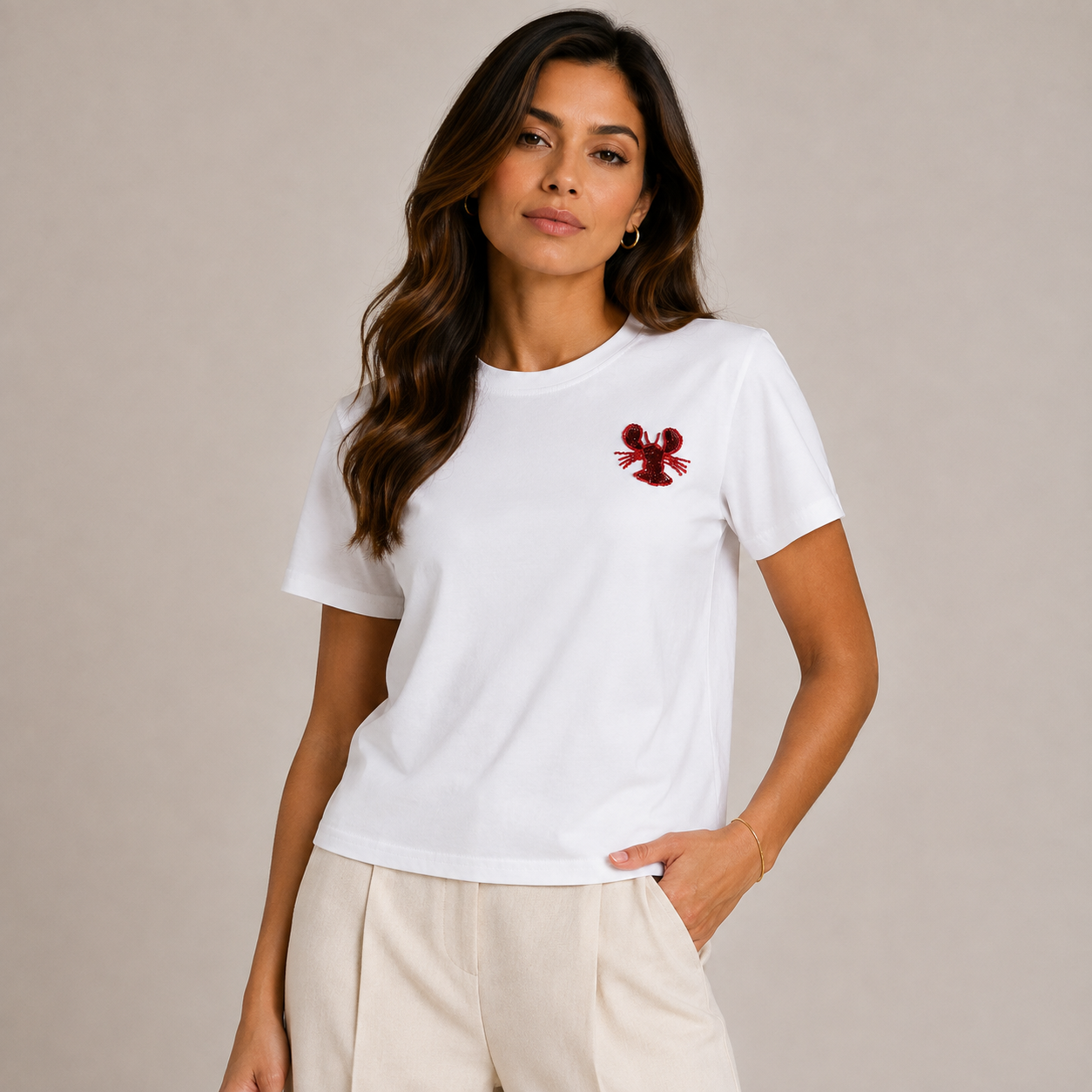 white t-shirt with paillette crab 