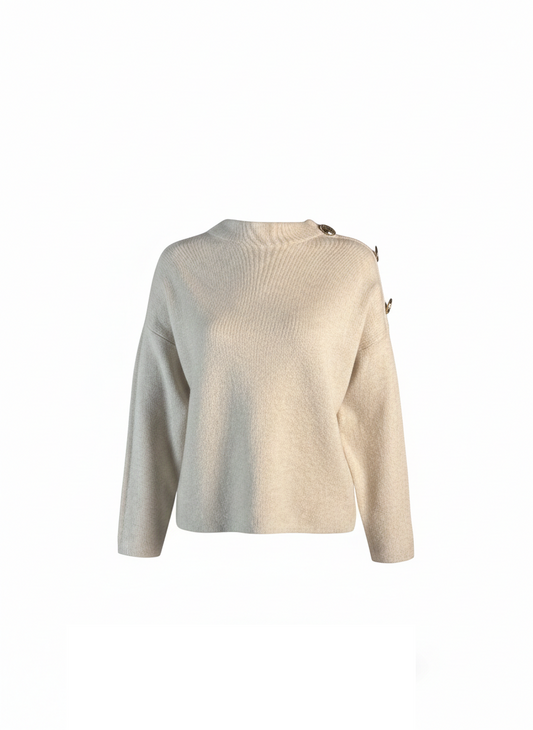 Plain knit with gold button