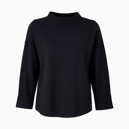 Plain knit with buttons on the hands