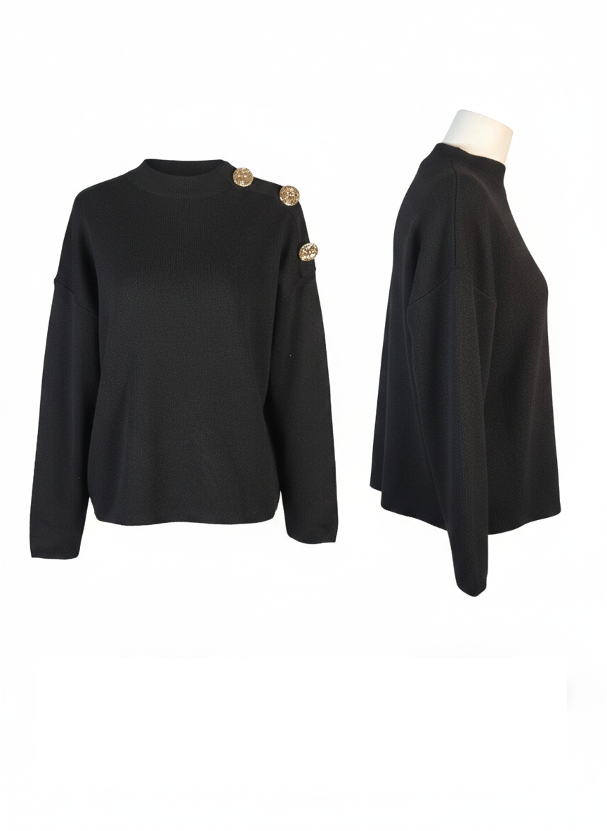 Plain knit with gold button