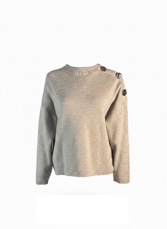 Plain knit with gold button