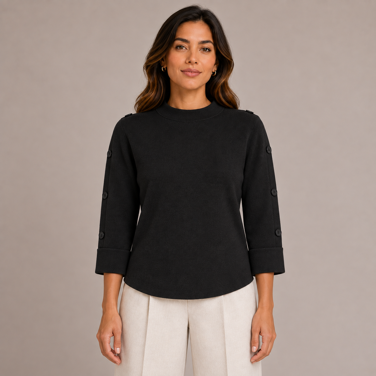 Plain knit with buttons on the hands 