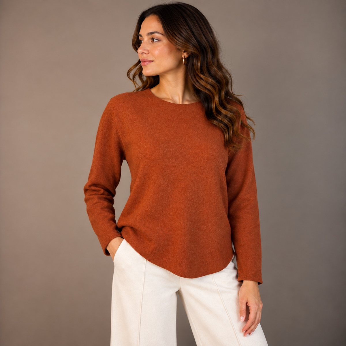 Round-Neck Knit – Winter Colors