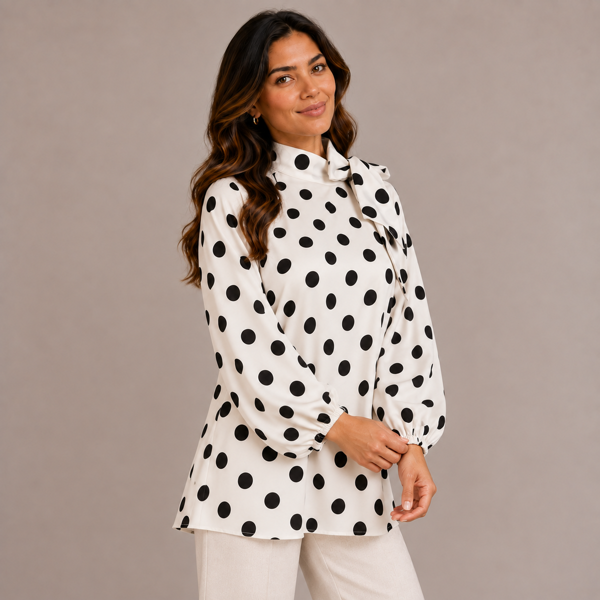 White and black dotted top for women in XL to 3XL – Atelierose Winter 2027